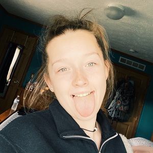 Meet your Posher, Ella